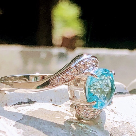 Aquamarine Cocktail Rhinestone Ring size 8 - Picture 5 of 6